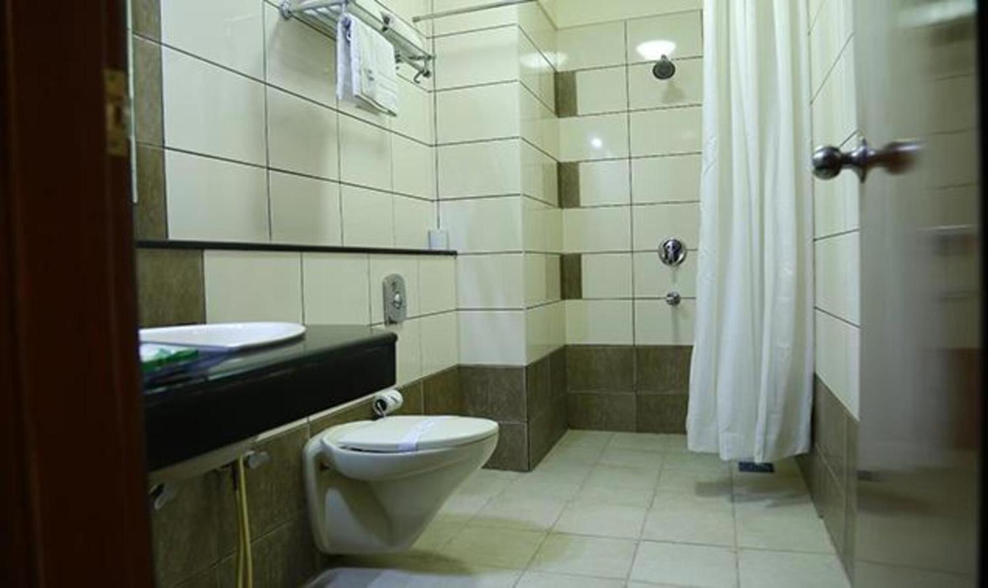 Fabhotel Prime Chennai Deluxe Eksteriør billede